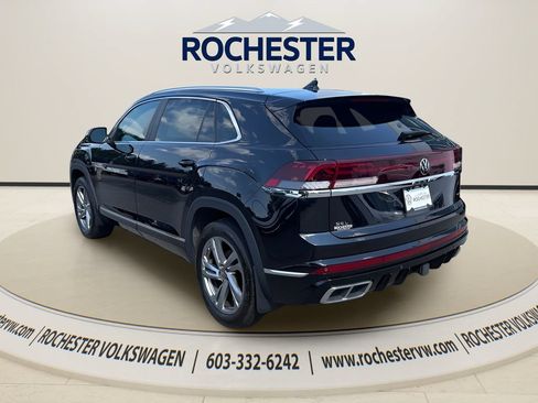 Used 2024 Volkswagen Atlas Cross Sport SEL R-Line AWD/4WD image 4