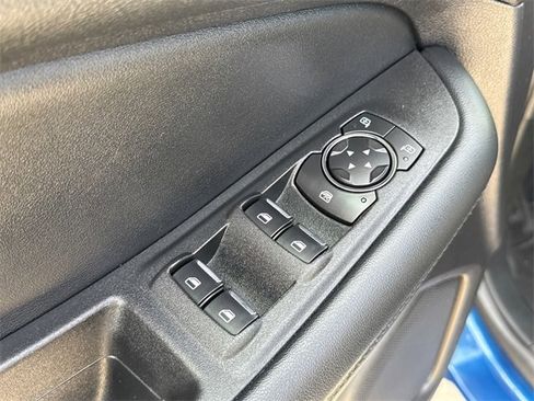 Used 2021 Ford Edge SE image 18