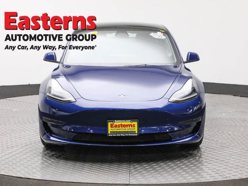 Used 2023 Tesla Model 3 Standard Range image 2