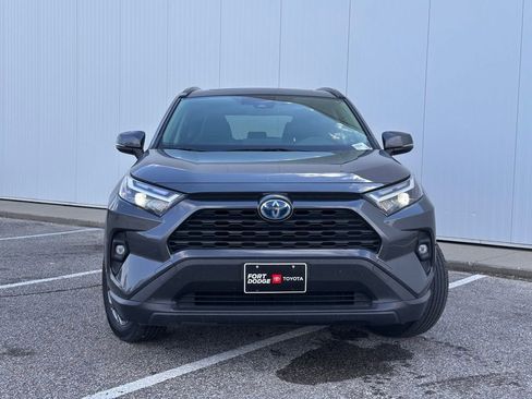 Used 2022 Toyota RAV4 XLE Premium AWD/4WD image 7