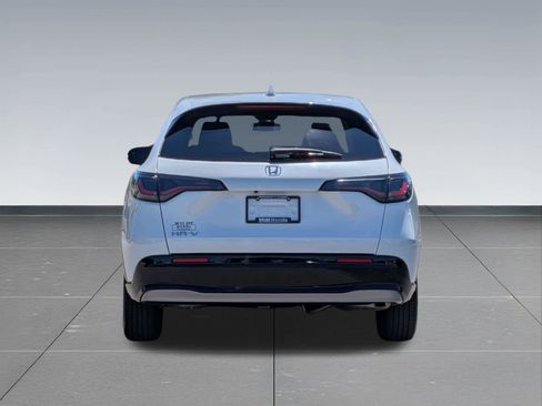 Certified 2024 Honda HR-V EX-L image 4