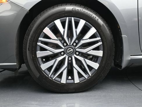 Certified 2023 Nissan Altima 2.5 SV w/ SV Premium Package AWD/4WD image 14