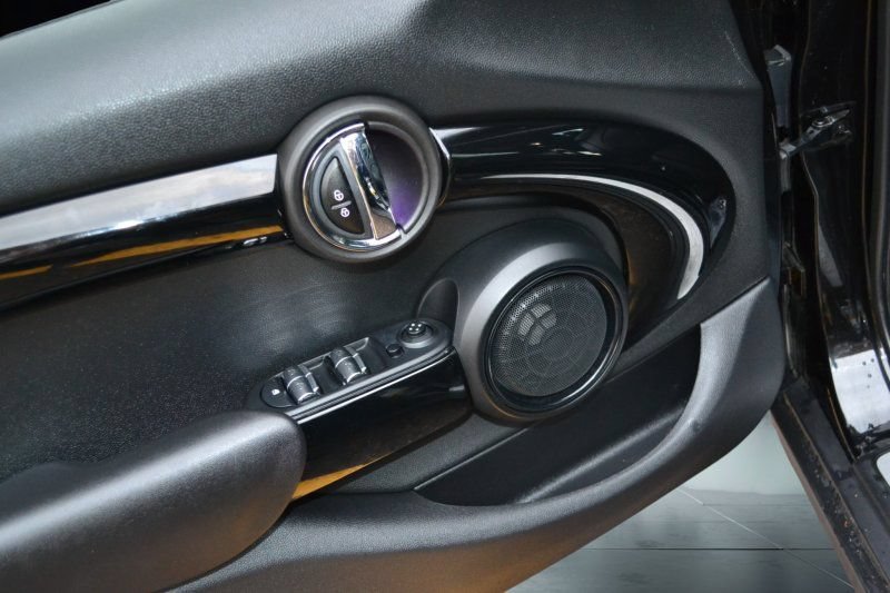 Used 2018 MINI Cooper S FWD image 18