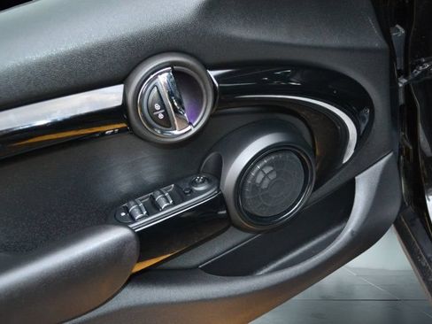 Used 2018 MINI Cooper S FWD image 18