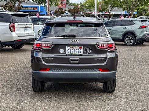 Used 2020 Jeep Compass Sport AWD/4WD image 3
