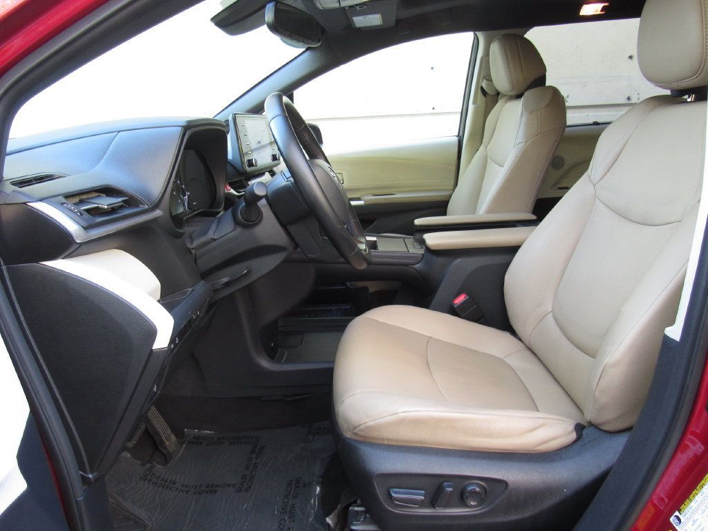 Certified 2023 Toyota Sienna XLE w/ XLE Plus Package AWD/4WD image 12