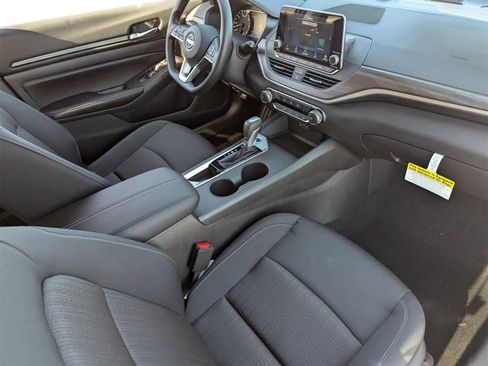 New 2025 Nissan Altima 2.5 SV image 13