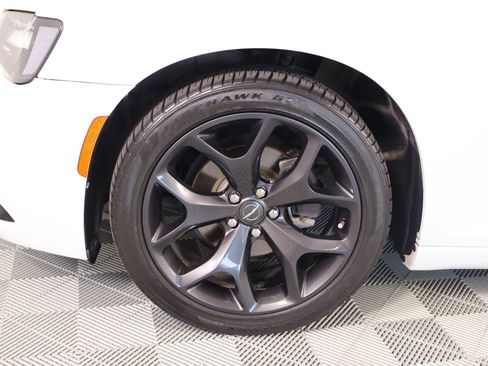 Used 2021 Chrysler 300 Touring w/ Sport Appearance Package RWD image 16