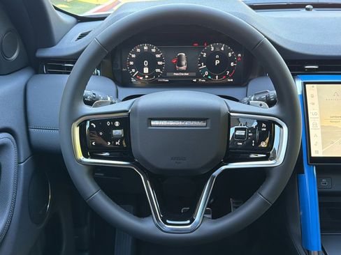 New 2026 Land Rover Discovery Sport Landmark AWD/4WD image 18