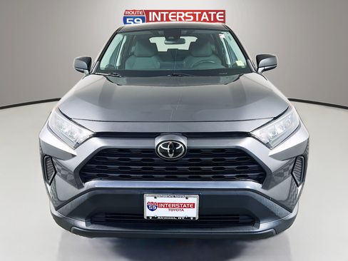 Used 2022 Toyota RAV4 LE AWD/4WD image 2