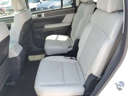 Used 2025 Hyundai Santa Fe Calligraphy AWD/4WD image 12