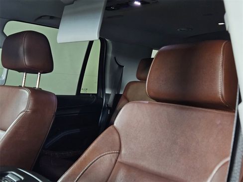 Used 2019 Chevrolet Tahoe Premier w/ Premier Plus Edition image 27