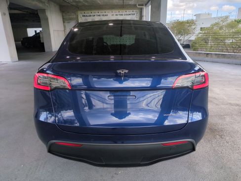 Used 2020 Tesla Model Y Long Range image 6