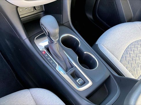 Used 2022 Chevrolet Equinox LS w/ LS Convenience Package image 25