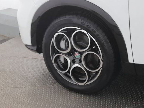 Used 2024 Alfa Romeo Tonale Ti image 13