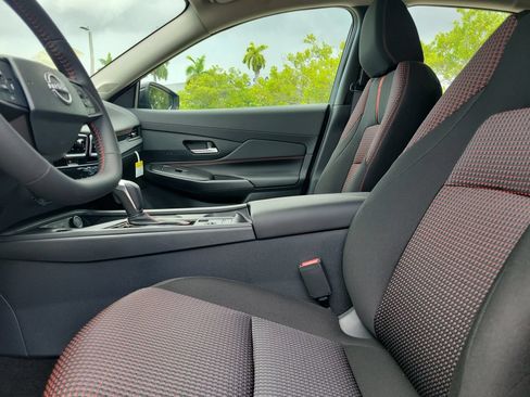 New 2027 Nissan Sentra SR w/ Floor Mat Package FWD image 23