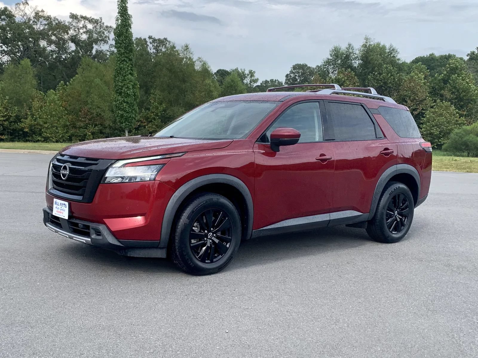Used 2023 Nissan Pathfinder SL FWD image 3