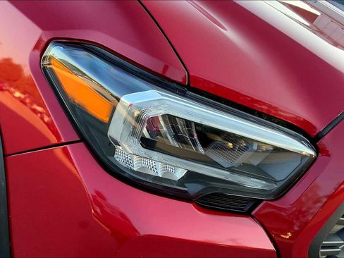 Used 2022 Toyota Tacoma TRD Off-Road image 26