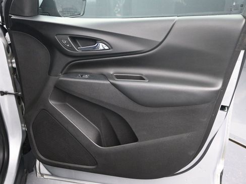 Used 2018 Chevrolet Equinox LT image 9