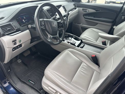 Used 2019 Honda Pilot Touring image 13