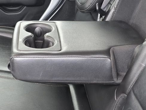 Used 2023 Jeep Wrangler Unlimited Sahara AWD/4WD image 9