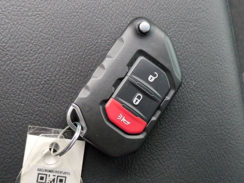 Used 2024 Jeep Wrangler Unlimited Sport AWD/4WD image 22