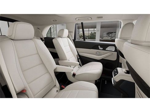 New 2026 Mercedes-Benz GLS 450 4MATIC image 5