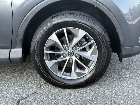 Used 2016 Toyota RAV4 XLE w/ Convenience Package AWD/4WD image 14