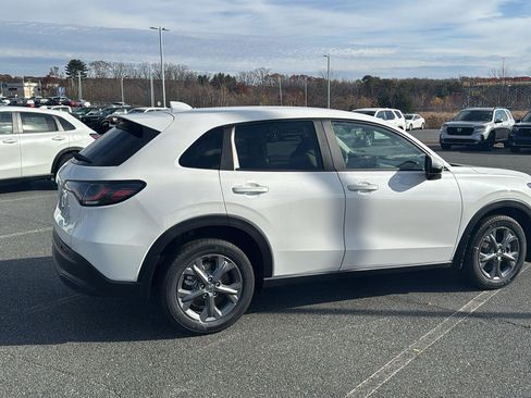 New 2026 Honda HR-V LX image 4