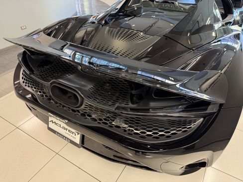 Used 2025 McLaren 750S image 5
