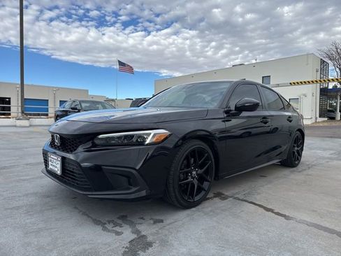 Used 2022 Honda Civic Sport image 2