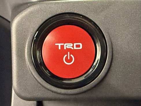 Used 2025 Toyota Tacoma TRD Off-Road image 24