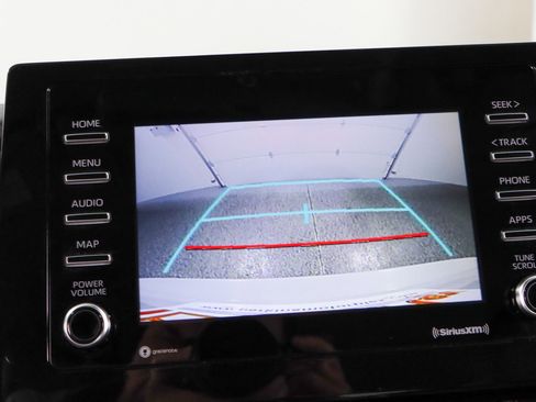 Used 2024 Toyota Camry SE image 18