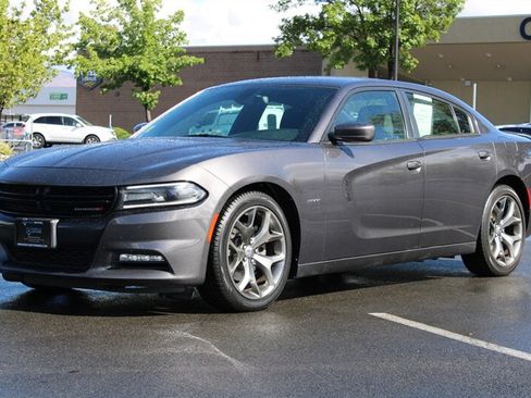 Used 2016 Dodge Charger R/T RWD image 5