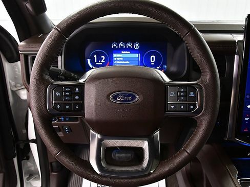 Used 2024 Ford Expedition King Ranch image 19