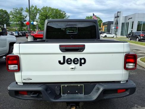 Used 2023 Jeep Gladiator Sport AWD/4WD image 7