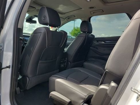 Used 2019 Buick Enclave Avenir w/ Avenir Technology Package AWD/4WD image 12