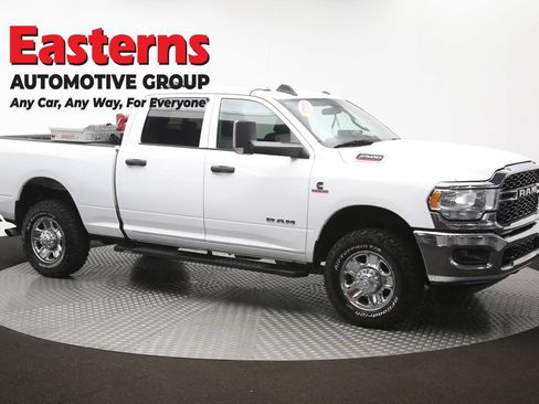 Used 2022 RAM 2500 Tradesman w/ Chrome Appearance Group AWD/4WD image 53