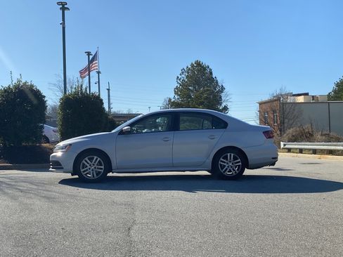 Used 2018 Volkswagen Jetta S image 14