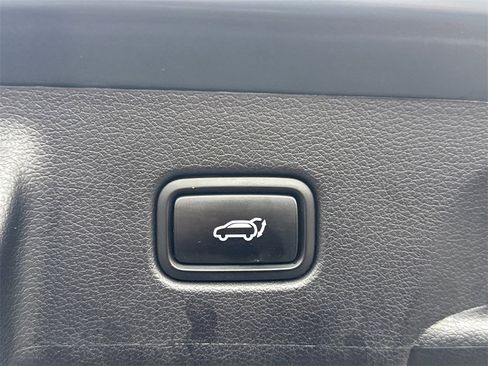 Used 2020 Hyundai Palisade SEL w/ Premium Package image 15