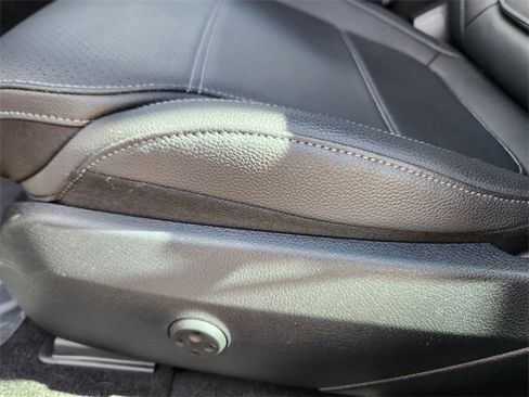 Certified 2025 Mercedes-Benz C 300 4MATIC Sedan image 9