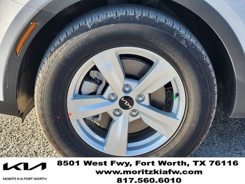 New 2026 Kia Sorento LX FWD image 7
