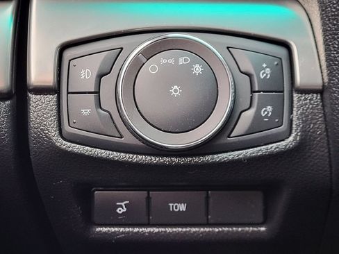 Used 2019 Ford Explorer XLT w/ Equipment Group 201A AWD/4WD image 25