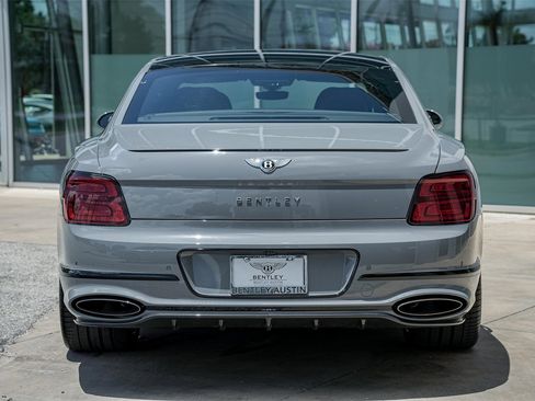 New 2025 Bentley Flying Spur Plug-In Hybrid image 17