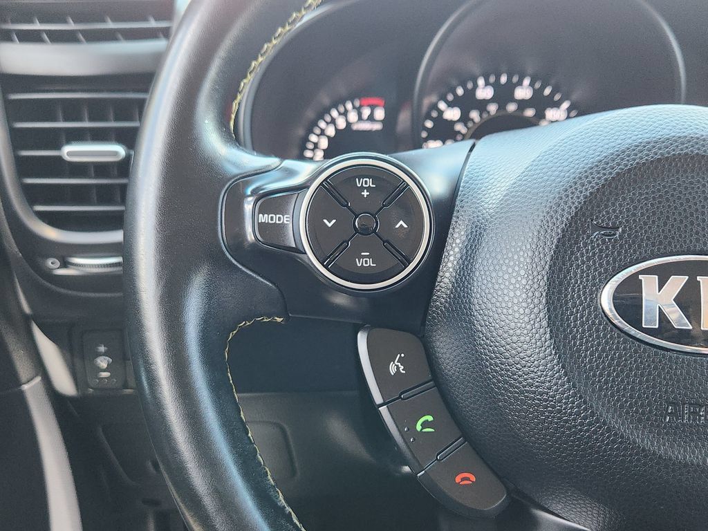 Used 2016 Kia Soul + w/ Designer's Package FWD image 26