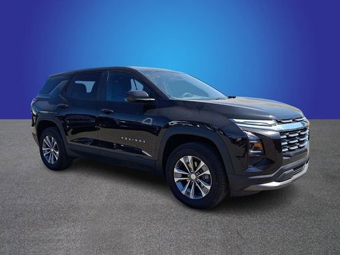 Used 2025 Chevrolet Equinox LT AWD/4WD image 2