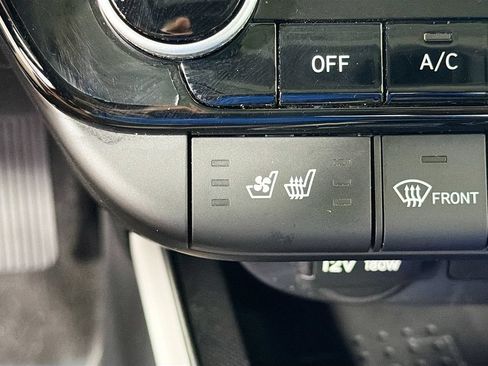 Used 2023 Hyundai Elantra Limited w/ Preferred Accessory Package FWD image 22
