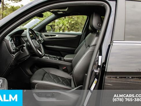 Used 2025 Volkswagen Atlas Cross Sport SE FWD image 16