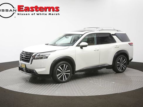 Used 2023 Nissan Pathfinder Platinum AWD/4WD image 60