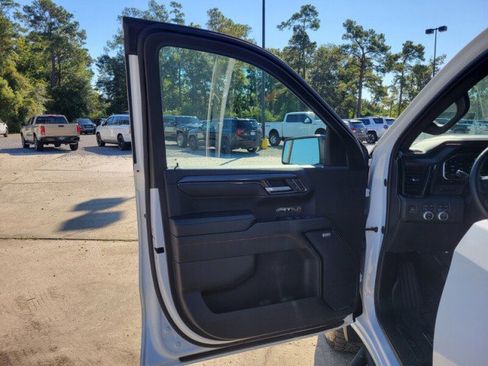 Used 2023 GMC Sierra 1500 AT4 w/ AT4 Premium Package AWD/4WD image 14